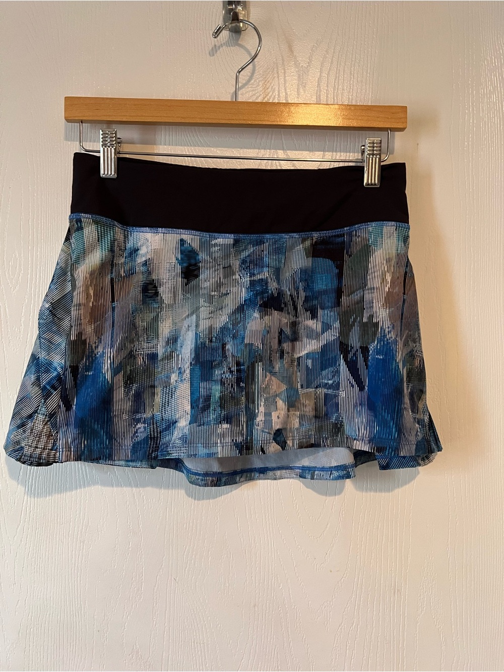 Lululemon Play Off The Pleats Blue Abstract Mid-Rise Tennis  Skirt Women Size 4